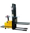 CDD20 2T-2.5M堆高車載重2噸，提升2.5米