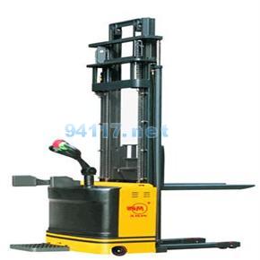 CDD1545 1.5T-4.5M堆高車(chē)載重1.5噸，提升1.5米